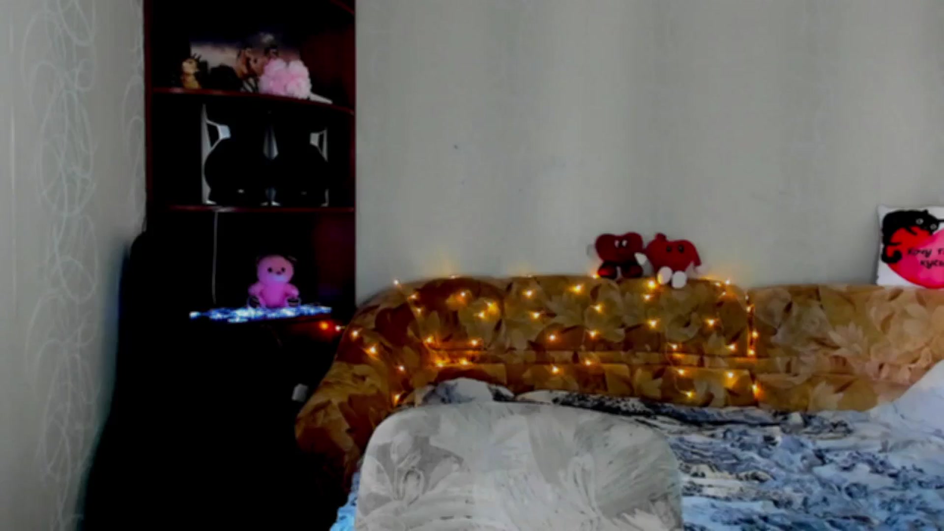 Gallery image thumbnail from Luna_evan's myfreecams stream on, 06/02/2025, 13:22 image 12 of 20