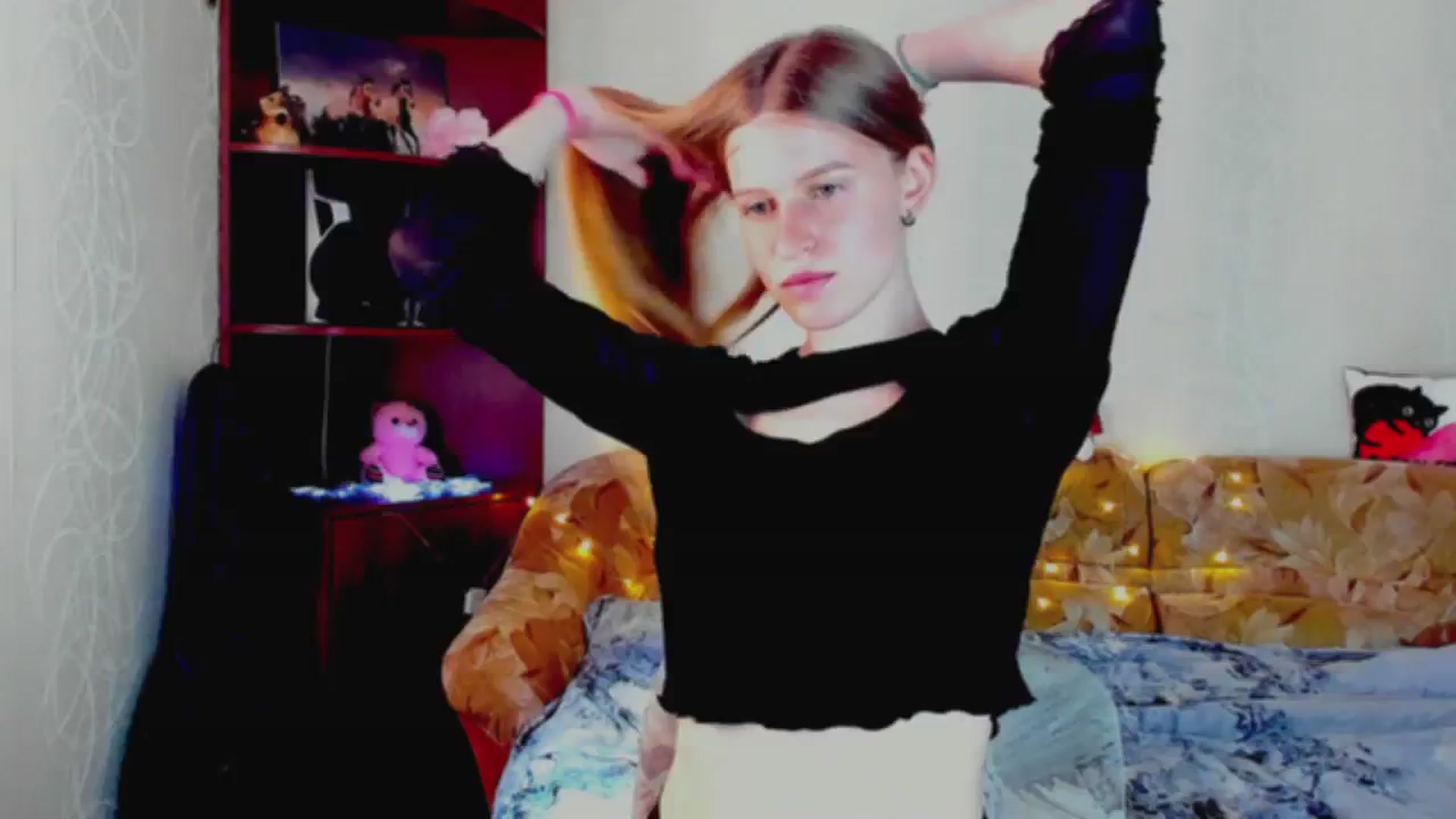 Gallery image thumbnail from Luna_evan's myfreecams stream on, 06/05/2025, 09:35 image 18 of 20