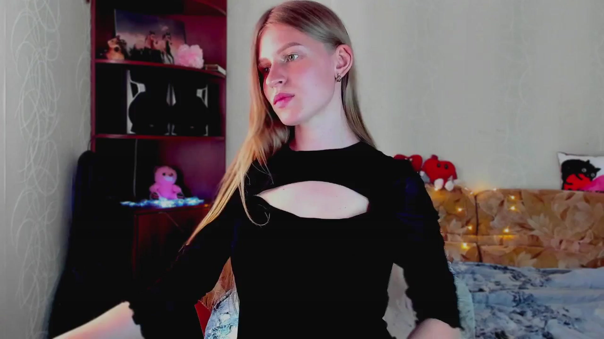 Gallery image thumbnail from Luna_evan's myfreecams stream on, 06/05/2025, 09:35 image 8 of 20