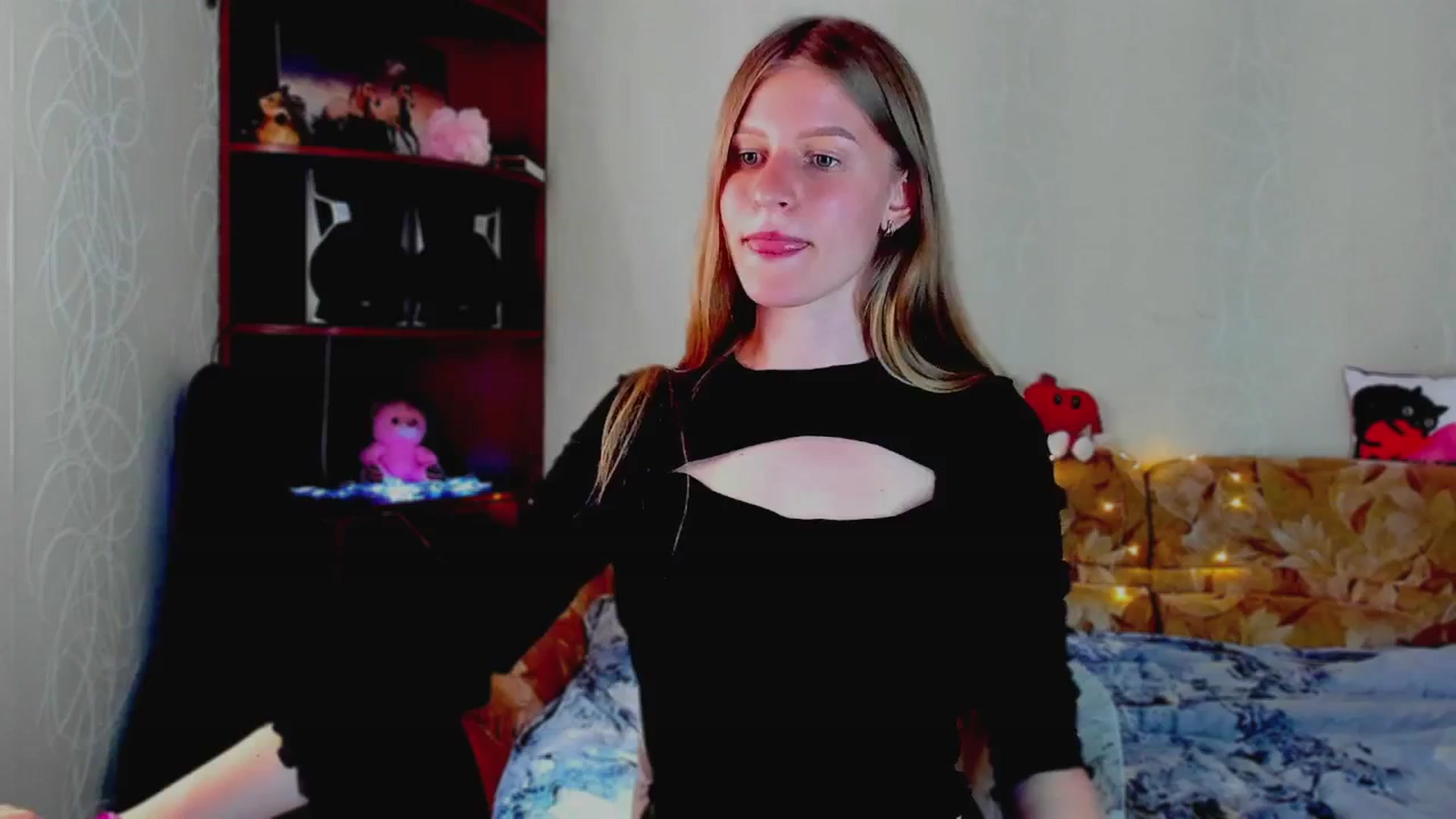 Gallery image thumbnail from Luna_evan's myfreecams stream on, 06/05/2025, 09:35 image 17 of 20