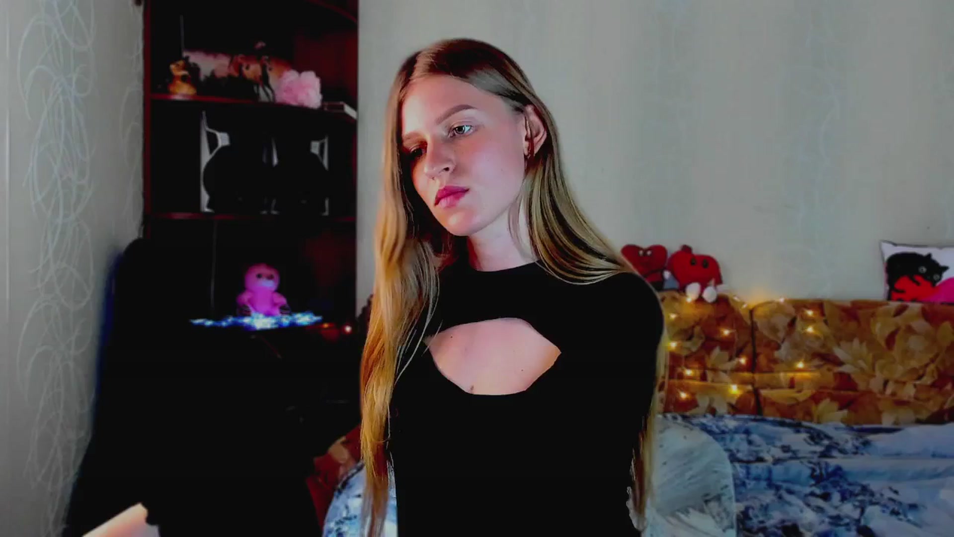 Gallery image thumbnail from Luna_evan's myfreecams stream on, 06/05/2025, 09:35 image 20 of 20