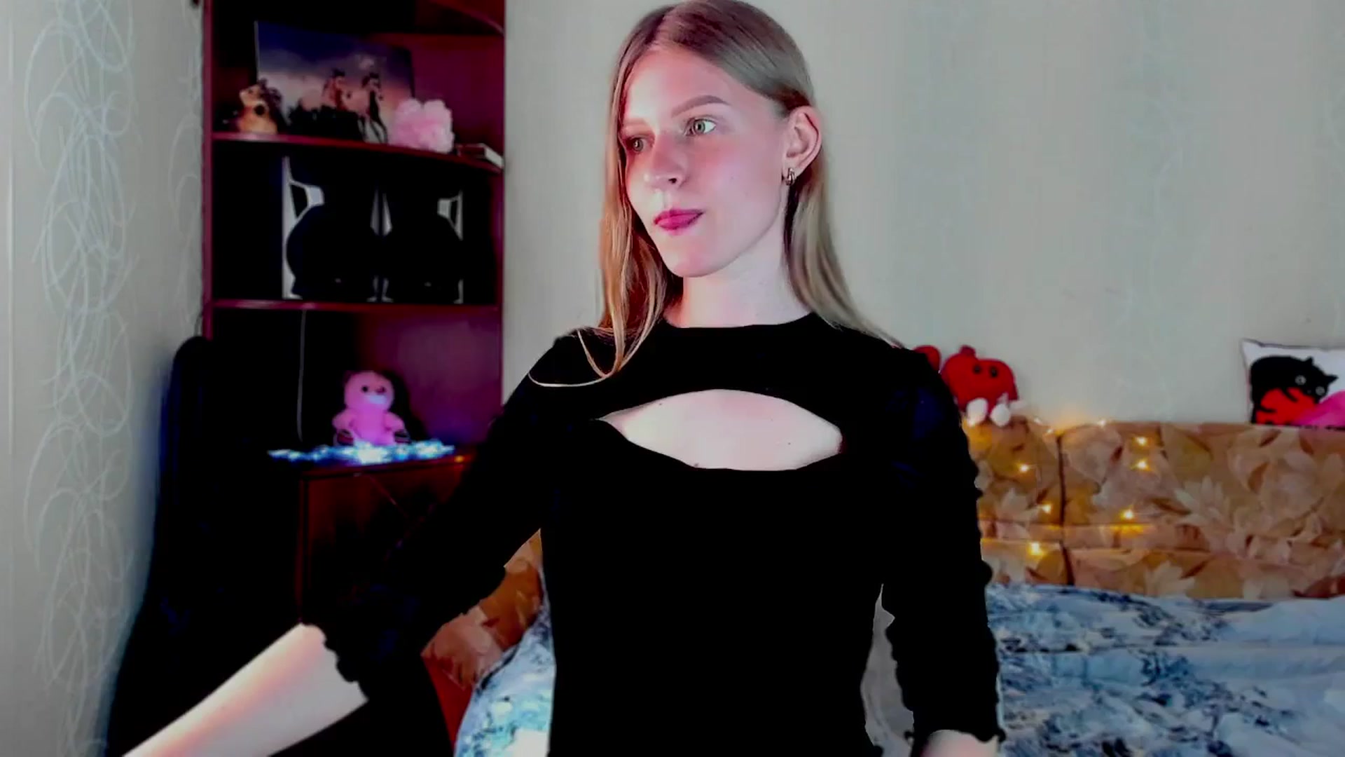 Gallery image thumbnail from Luna_evan's myfreecams stream on, 06/05/2025, 09:35 image 1 of 20