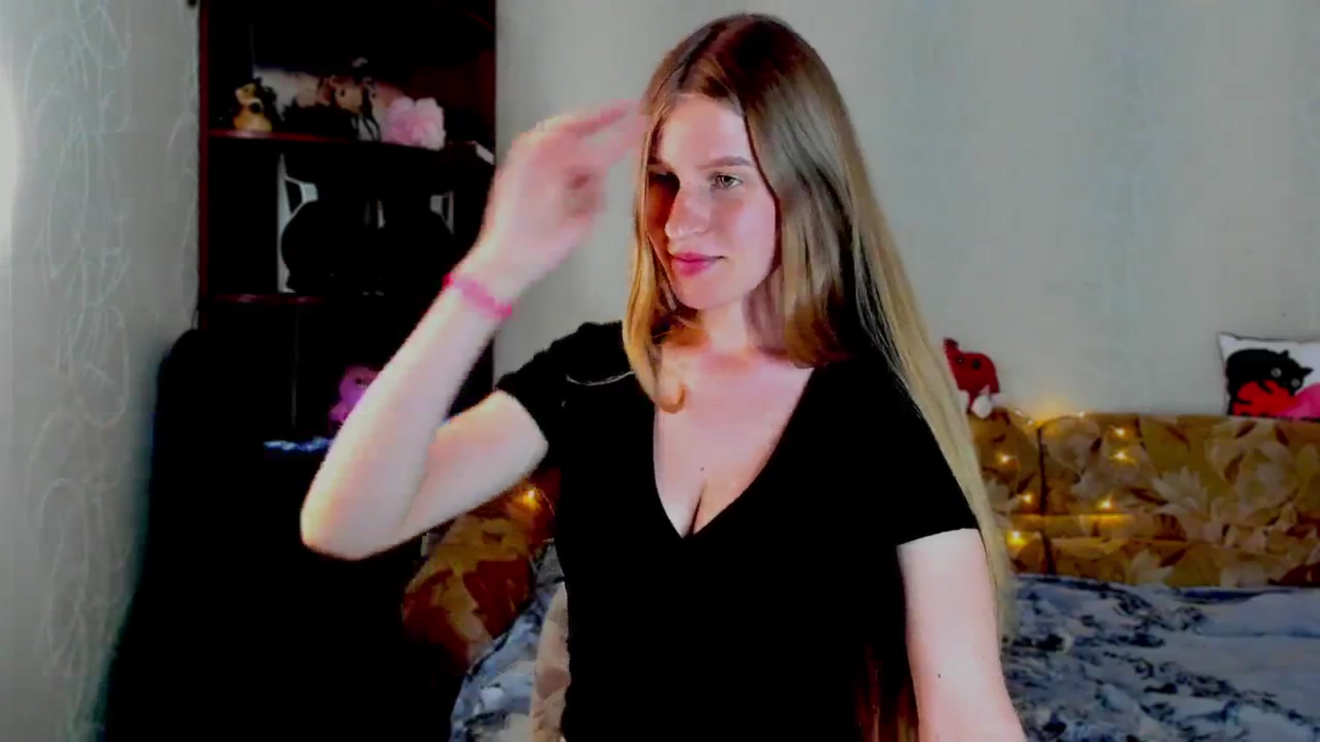 Gallery image thumbnail from Luna_evan's myfreecams stream on, 06/05/2025, 11:09 image 4 of 20