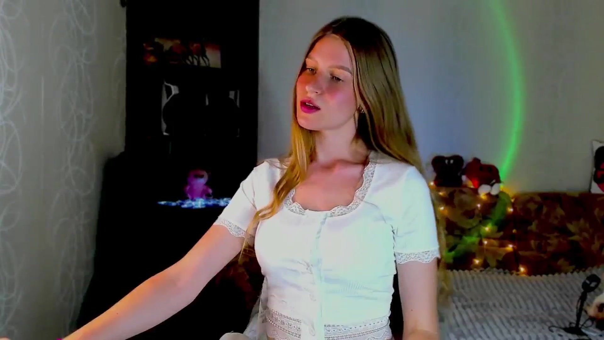 Gallery image thumbnail from Luna_evan's myfreecams stream on, 06/13/2025, 10:50 image 20 of 20