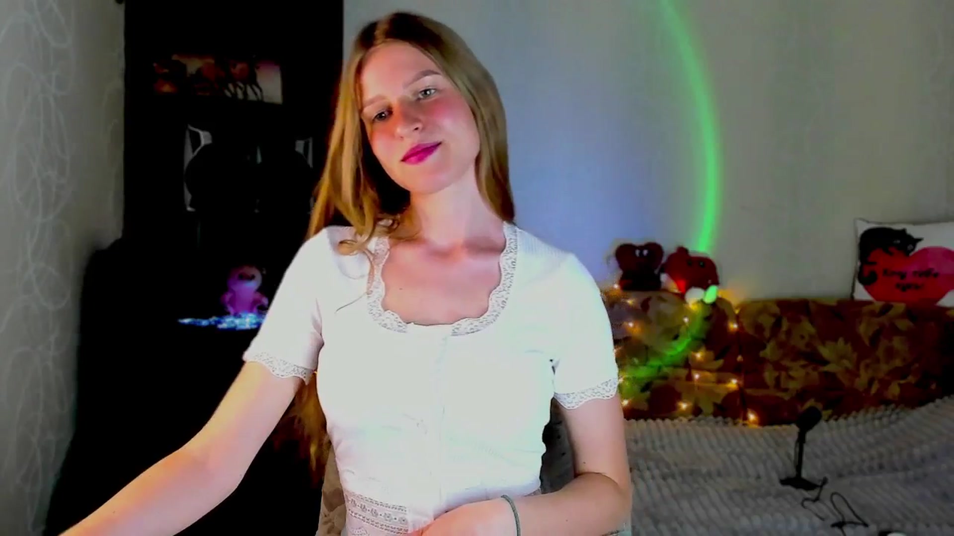 Gallery image thumbnail from Luna_evan's myfreecams stream on, 06/13/2025, 10:50 image 4 of 20
