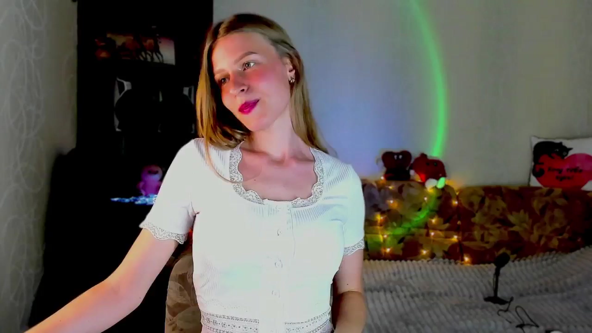 Gallery image thumbnail from Luna_evan's myfreecams stream on, 06/13/2025, 10:50 image 1 of 20