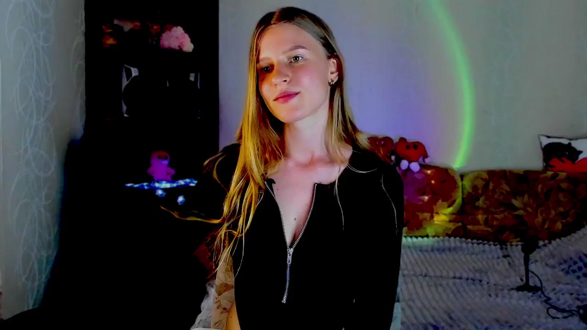 Gallery image thumbnail from Luna_evan's myfreecams stream on, 06/24/2025, 11:58 image 1 of 20