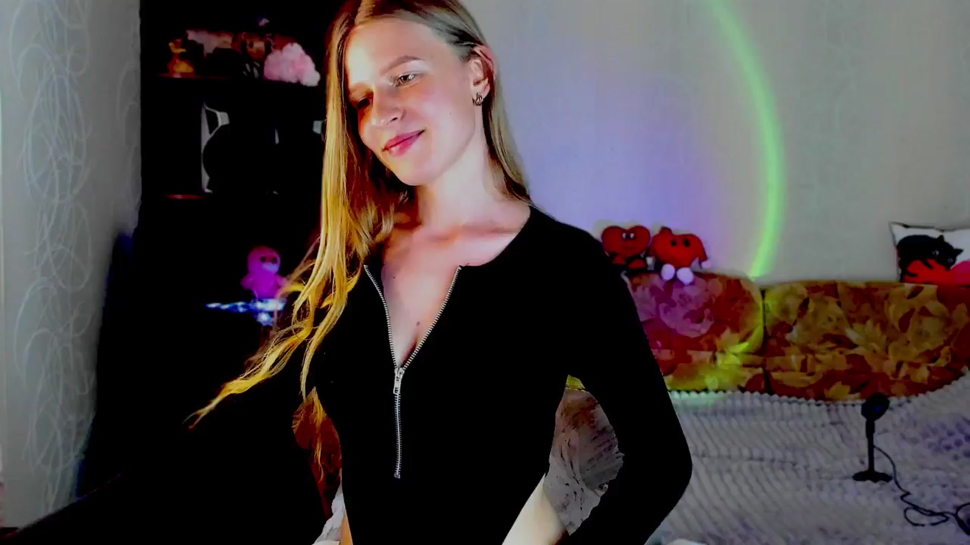 Gallery image thumbnail from Luna_evan's myfreecams stream on, 06/24/2025, 11:58 image 4 of 20
