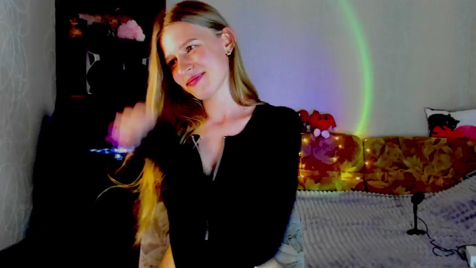 Gallery image thumbnail from Luna_evan's myfreecams stream on, 06/24/2025, 11:58 image 20 of 20