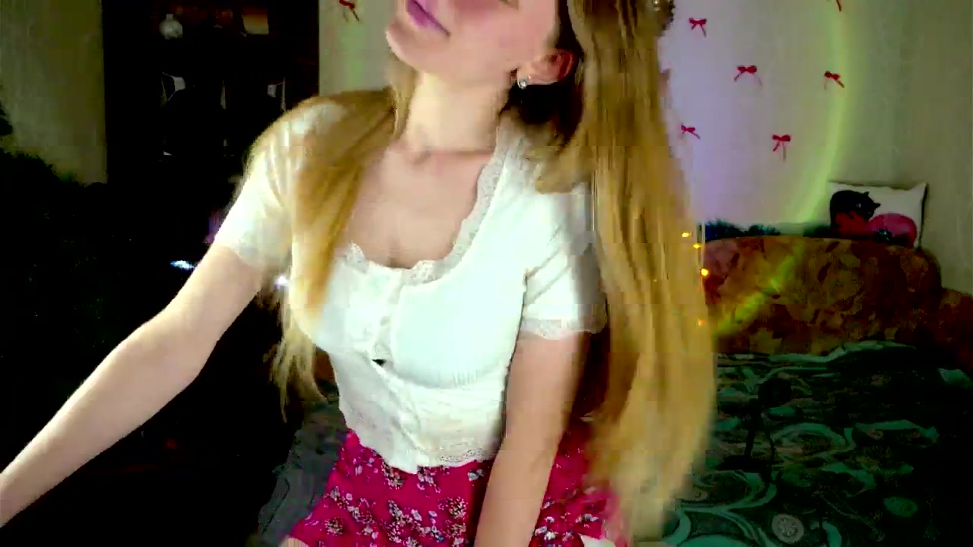 Gallery image thumbnail from Luna_evan's myfreecams stream on, 01/08/2026, 10:57 image 17 of 20