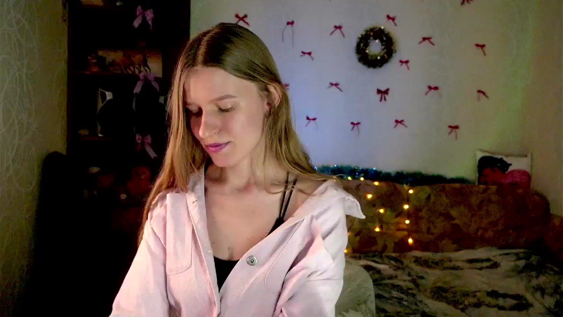 Gallery image thumbnail from Luna_evan's myfreecams stream on, 01/26/2026, 11:19 image 12 of 20