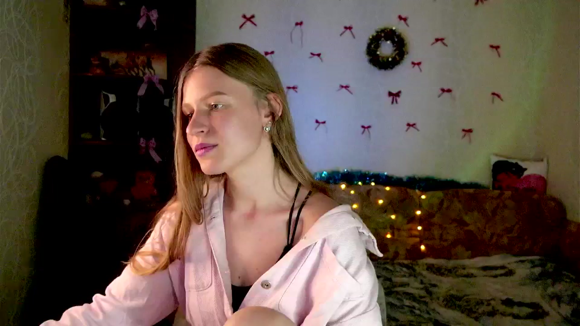 Gallery image thumbnail from Luna_evan's myfreecams stream on, 01/26/2026, 11:19 image 19 of 20