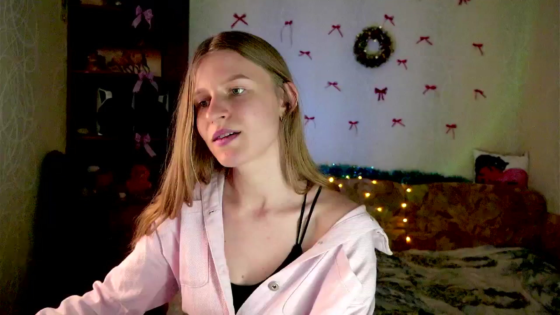 Gallery image thumbnail from Luna_evan's myfreecams stream on, 01/26/2026, 11:19 image 18 of 20