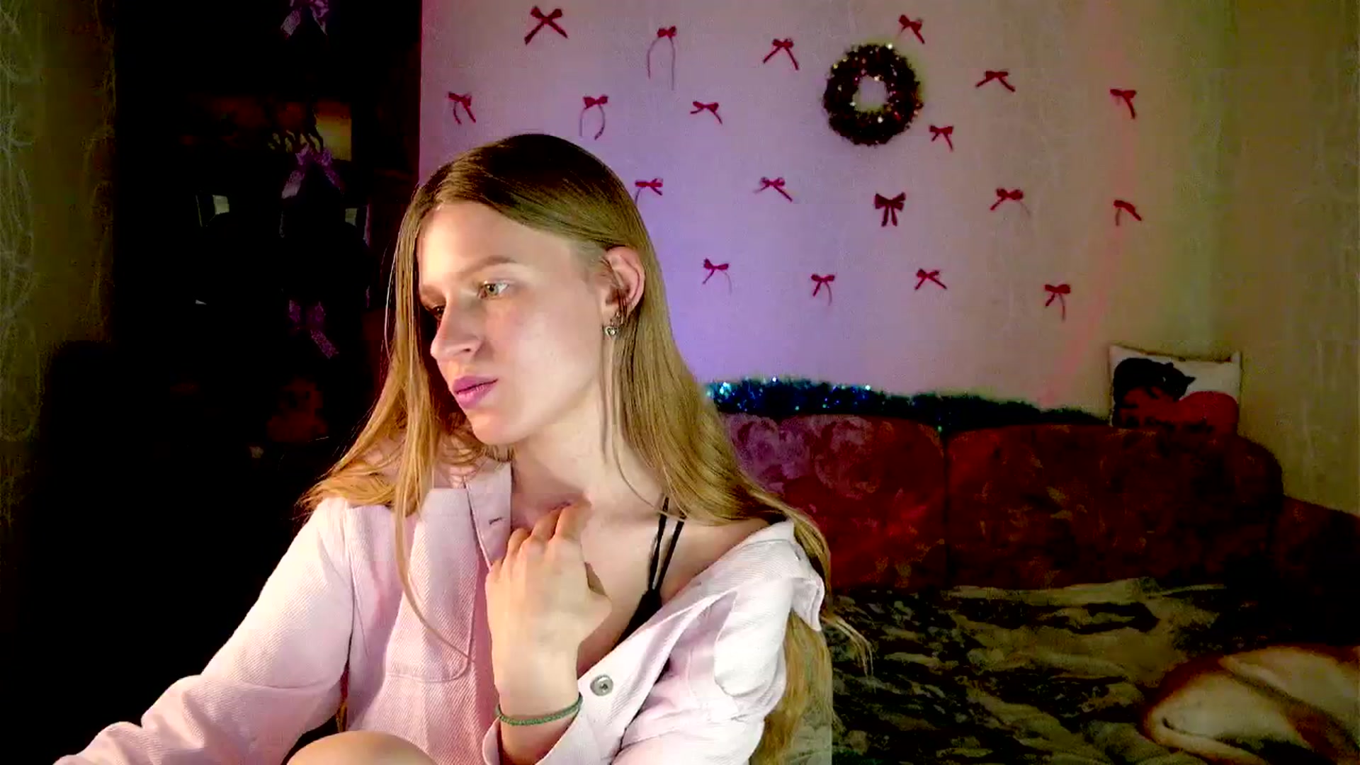 Gallery image thumbnail from Luna_evan's myfreecams stream on, 01/26/2026, 15:44 image 18 of 20