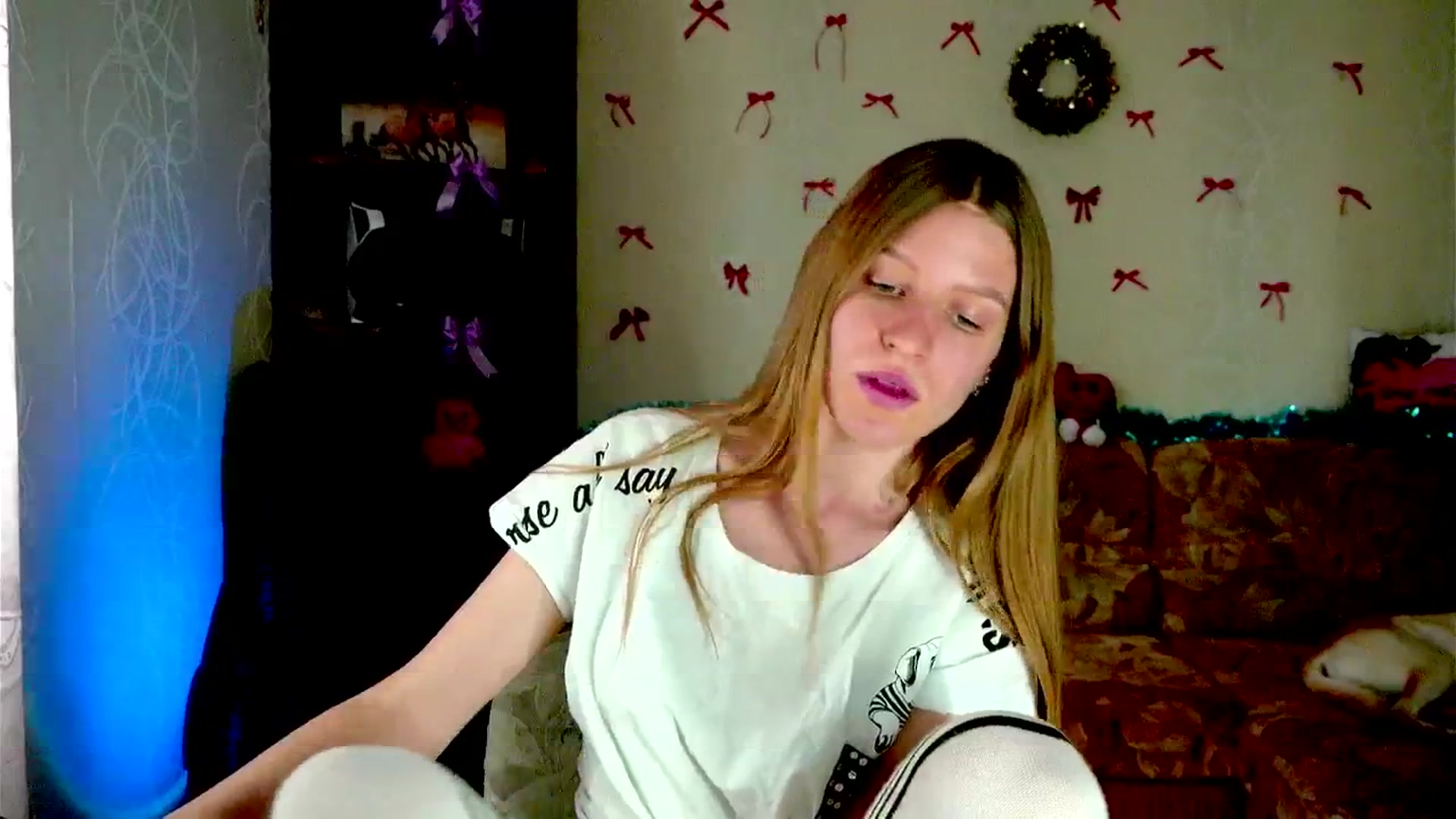 Gallery image thumbnail from Luna_evan's myfreecams stream on, 01/27/2026, 11:52 image 15 of 20