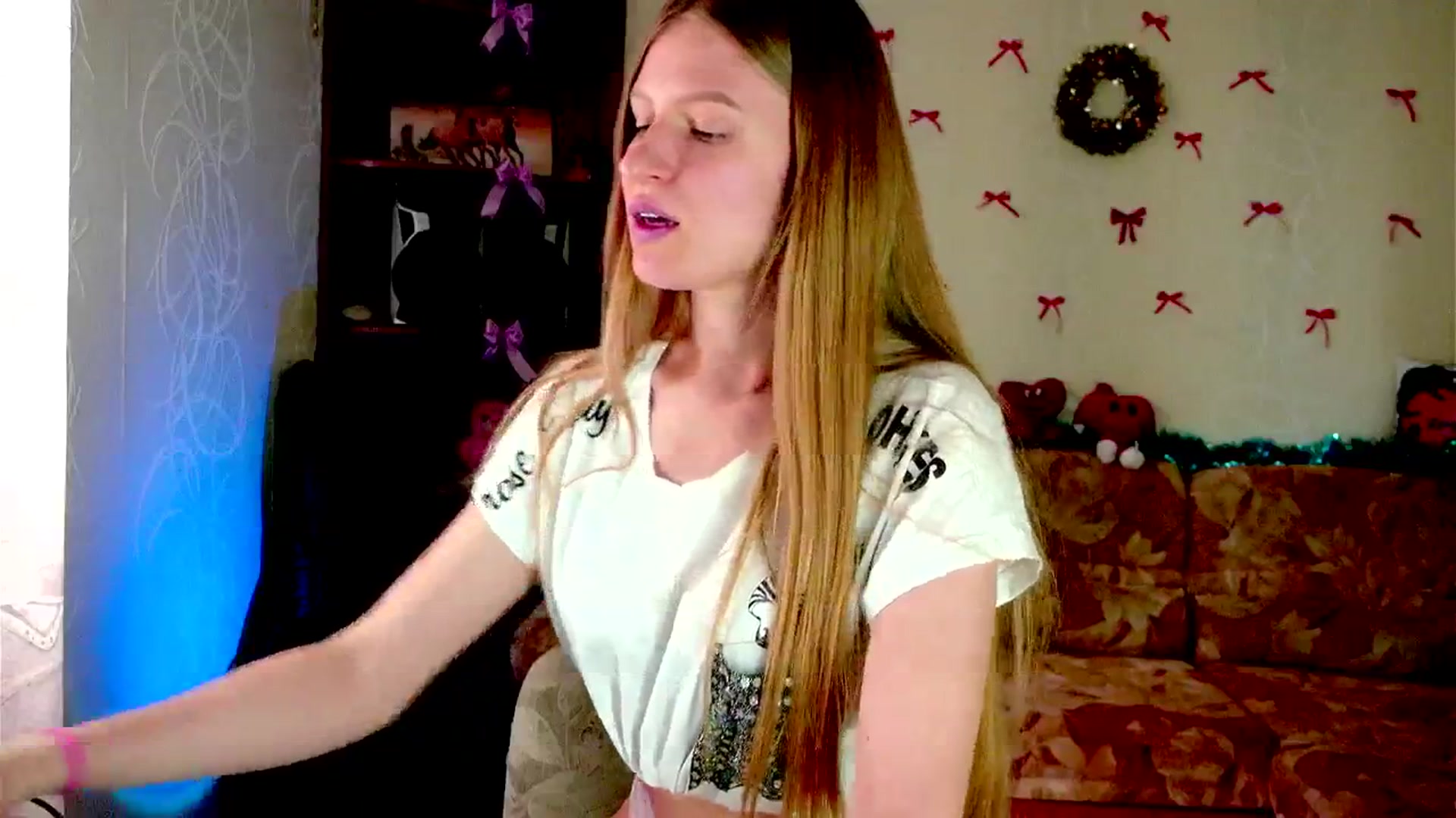 Gallery image thumbnail from Luna_evan's myfreecams stream on, 01/27/2026, 11:52 image 10 of 20