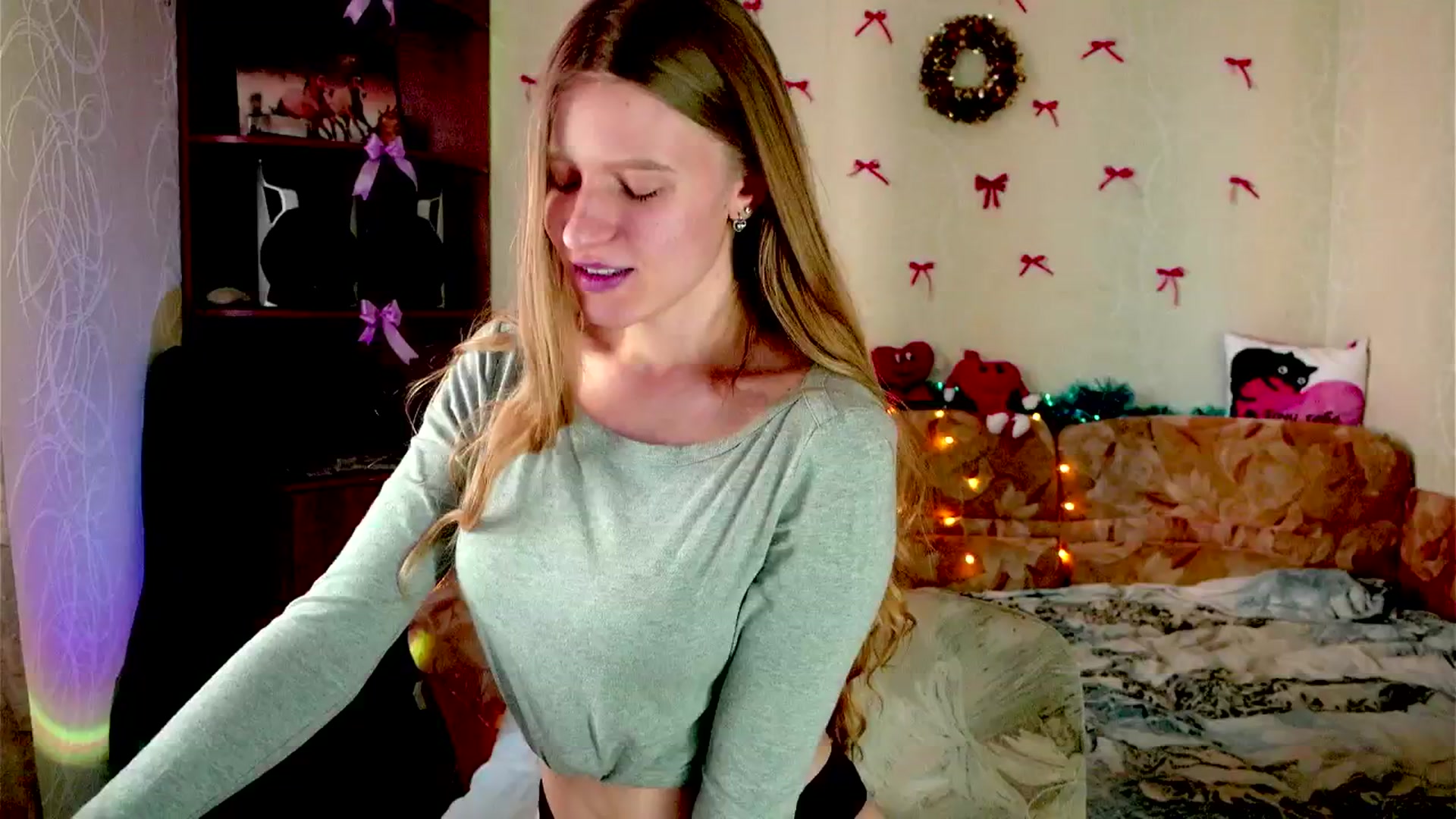 Gallery image thumbnail from Luna_evan's myfreecams stream on, 02/02/2026, 11:35 image 8 of 20