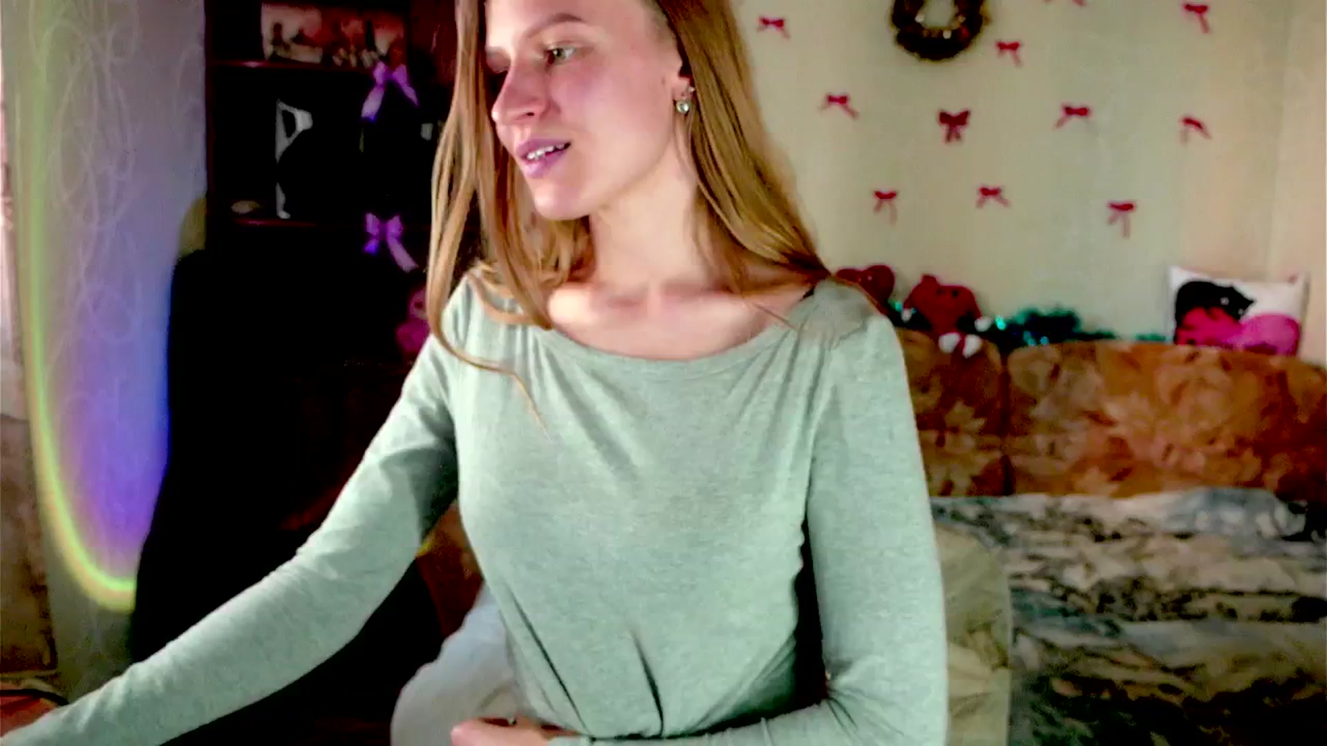 Gallery image thumbnail from Luna_evan's myfreecams stream on, 02/02/2026, 12:56 image 3 of 20