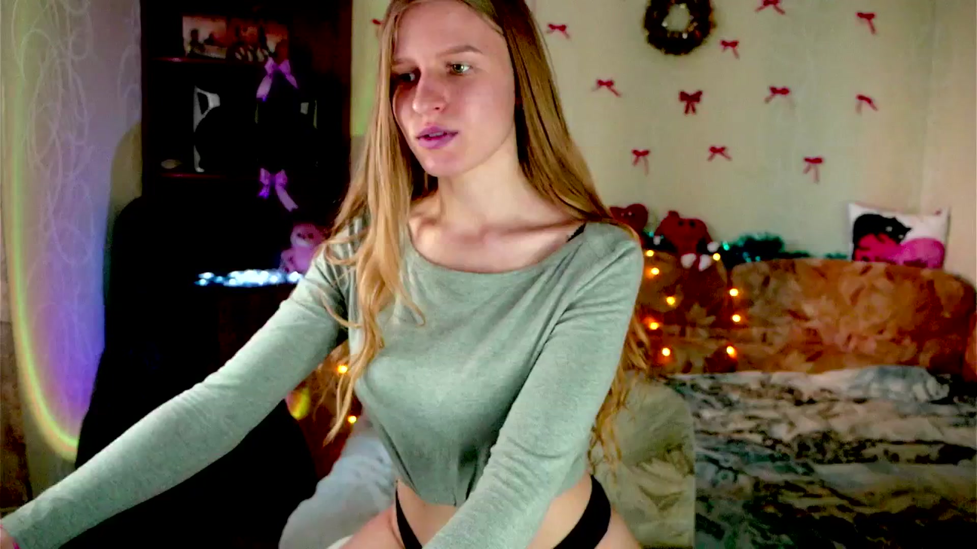 Gallery image thumbnail from Luna_evan's myfreecams stream on, 02/02/2026, 12:56 image 14 of 20