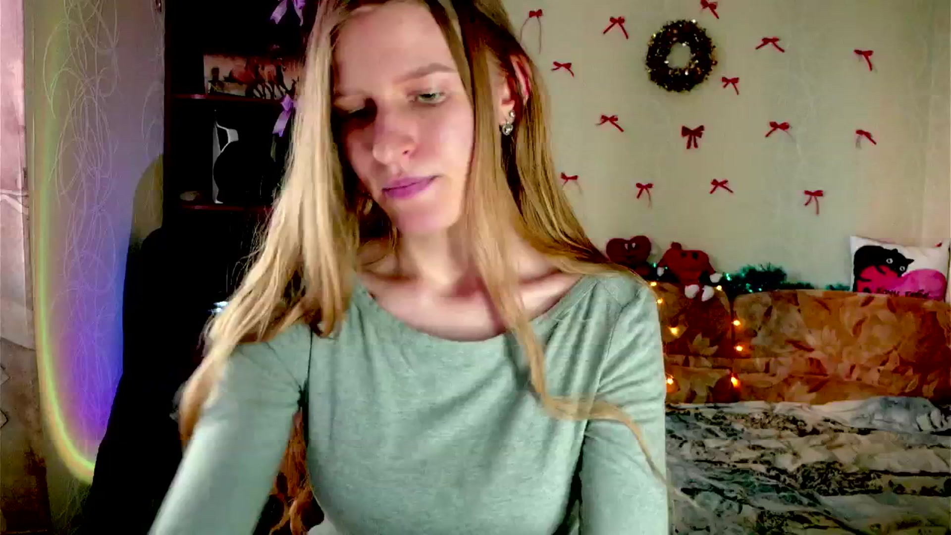 Gallery image thumbnail from Luna_evan's myfreecams stream on, 02/02/2026, 12:56 image 12 of 20