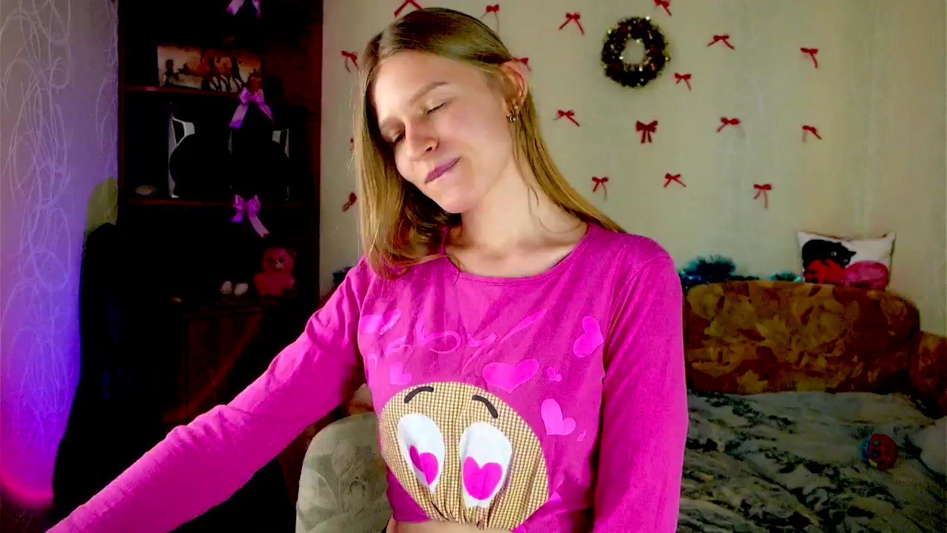 Gallery image thumbnail from Luna_evan's myfreecams stream on, 02/03/2026, 12:01 image 14 of 20