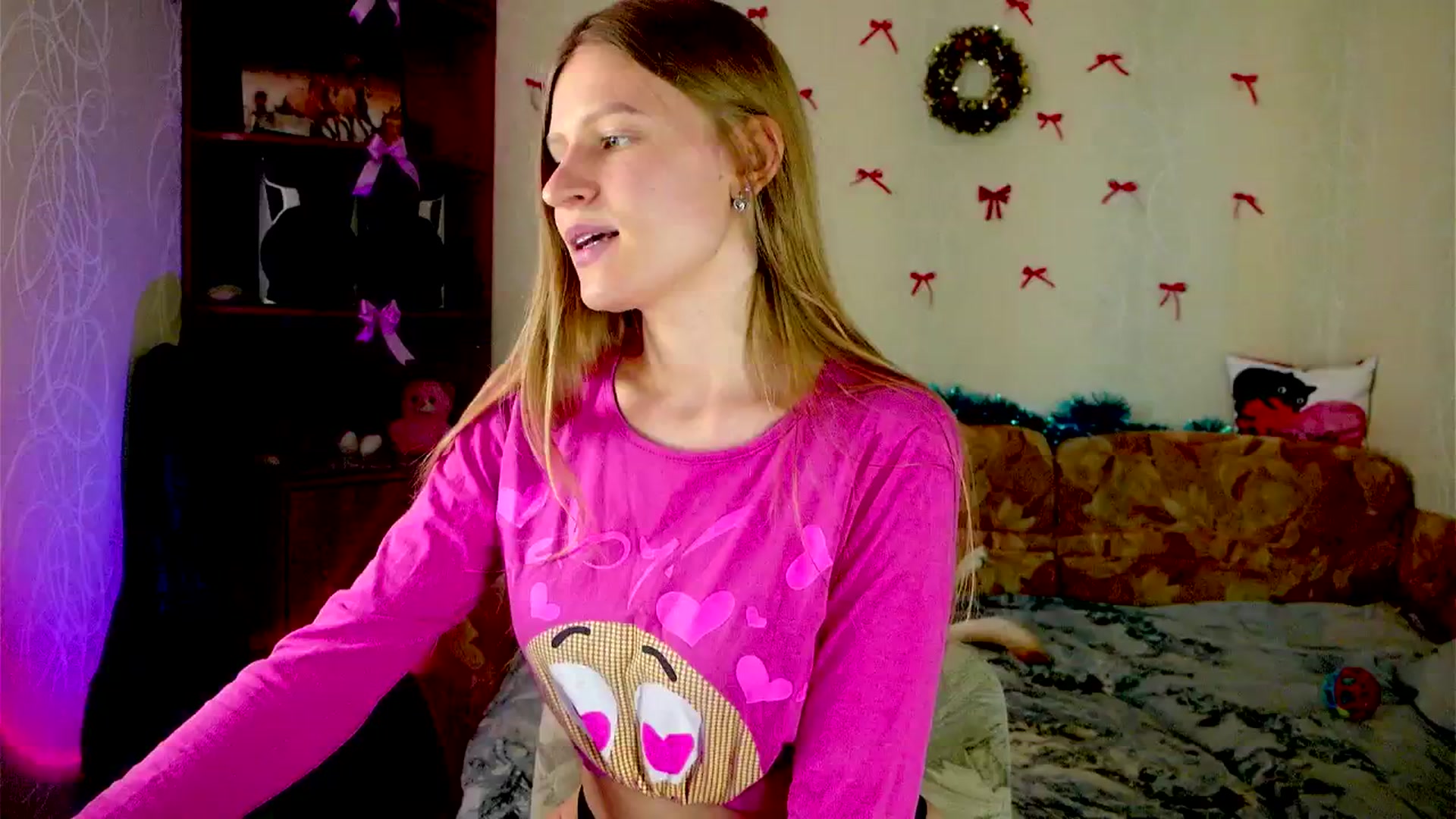 Gallery image thumbnail from Luna_evan's myfreecams stream on, 02/03/2026, 12:01 image 9 of 20