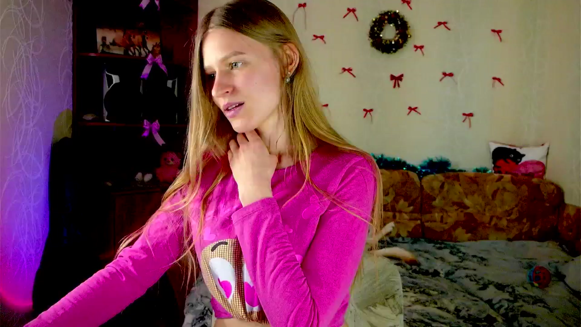 Gallery image thumbnail from Luna_evan's myfreecams stream on, 02/03/2026, 12:01 image 10 of 20