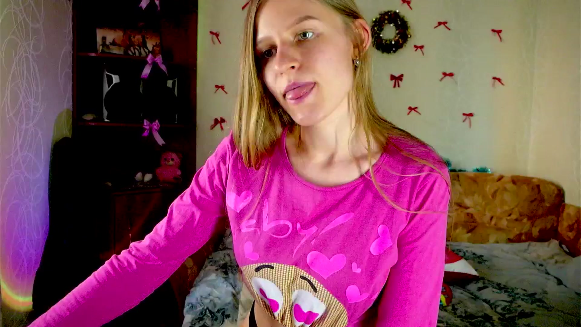 Gallery image thumbnail from Luna_evan's myfreecams stream on, 02/03/2026, 12:21 image 17 of 20
