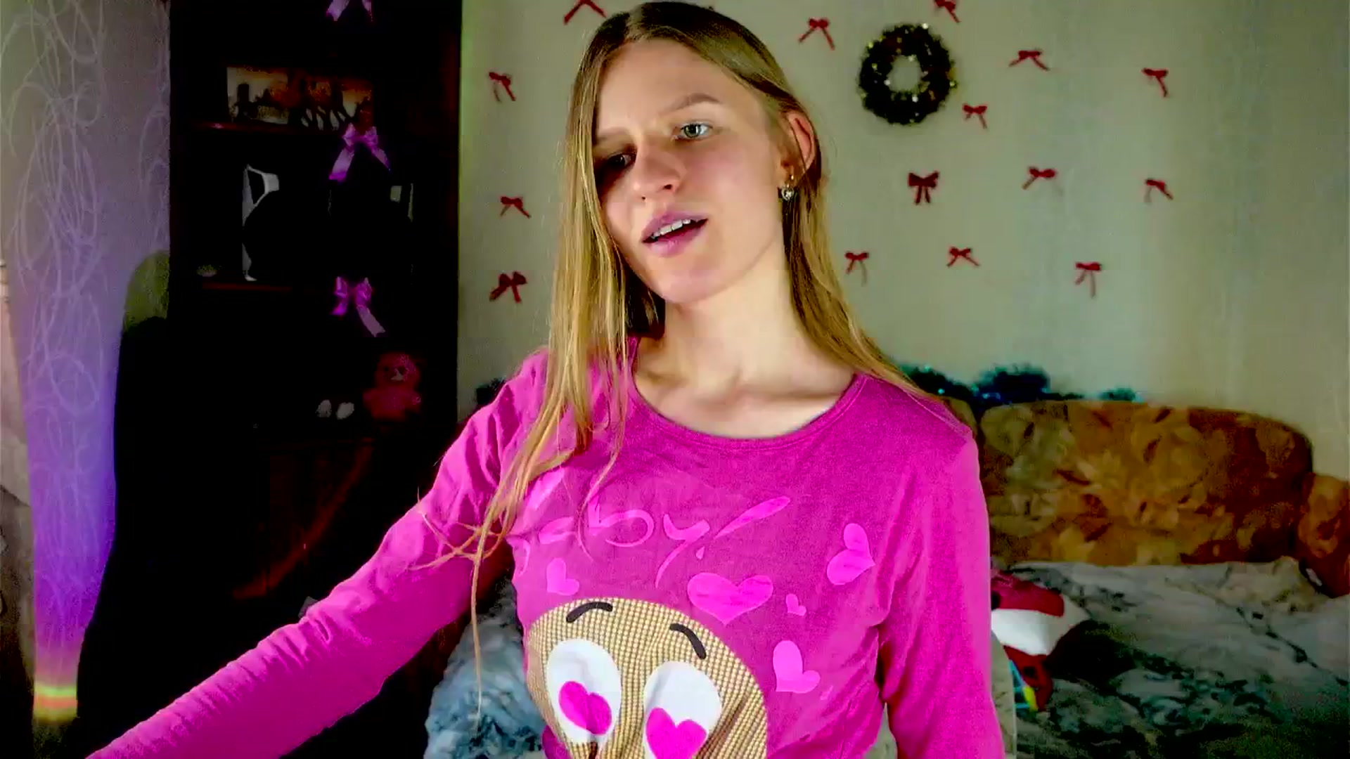 Gallery image thumbnail from Luna_evan's myfreecams stream on, 02/03/2026, 13:30 image 17 of 20