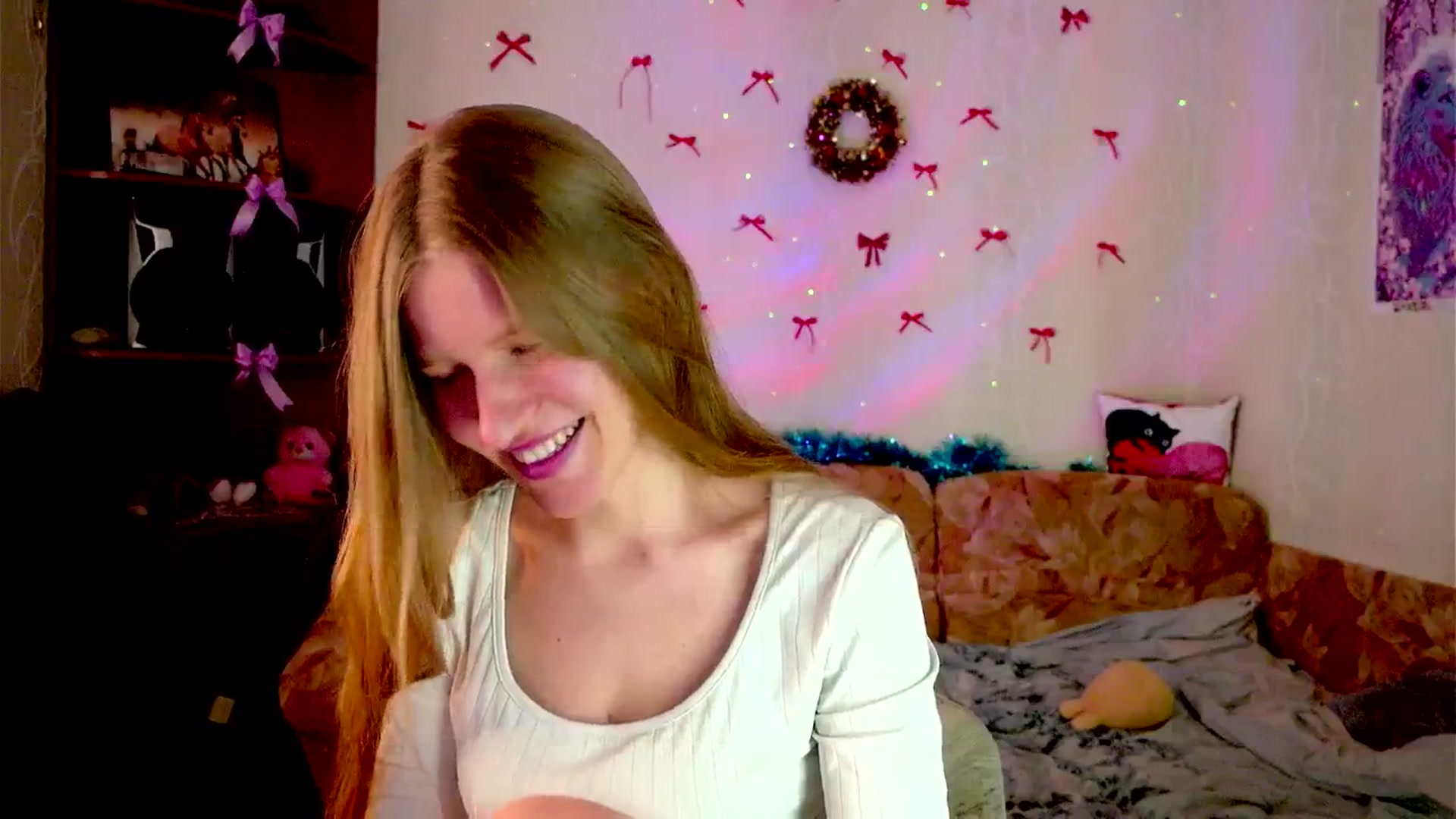 Gallery image thumbnail from Luna_evan's myfreecams stream on, 02/05/2026, 09:52 image 18 of 20