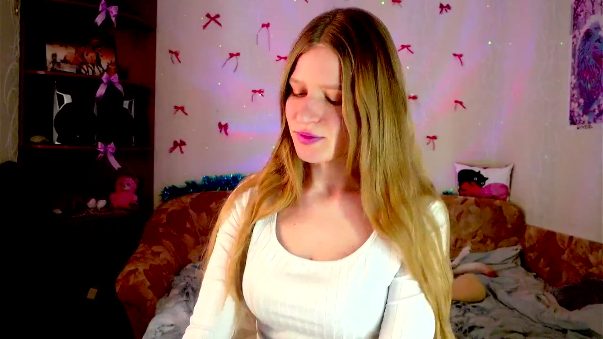 Gallery image thumbnail from Luna_evan's myfreecams stream on, 02/05/2026, 09:52 image 5 of 20