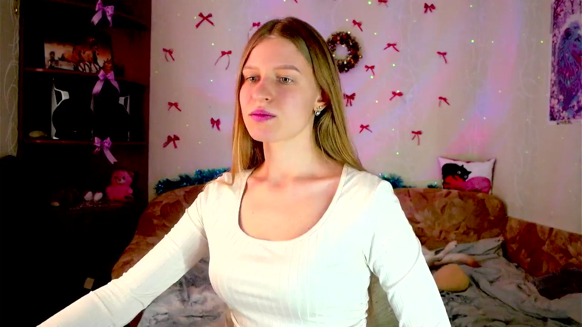 Gallery image thumbnail from Luna_evan's myfreecams stream on, 02/05/2026, 09:52 image 7 of 20