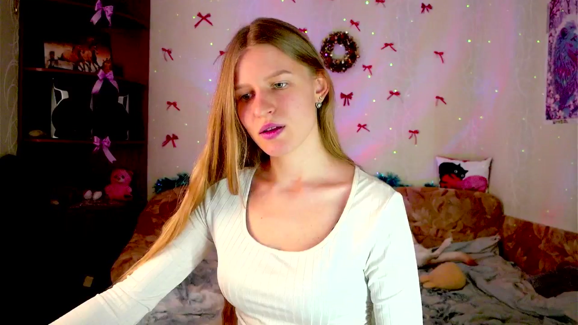 Gallery image thumbnail from Luna_evan's myfreecams stream on, 02/05/2026, 09:52 image 6 of 20