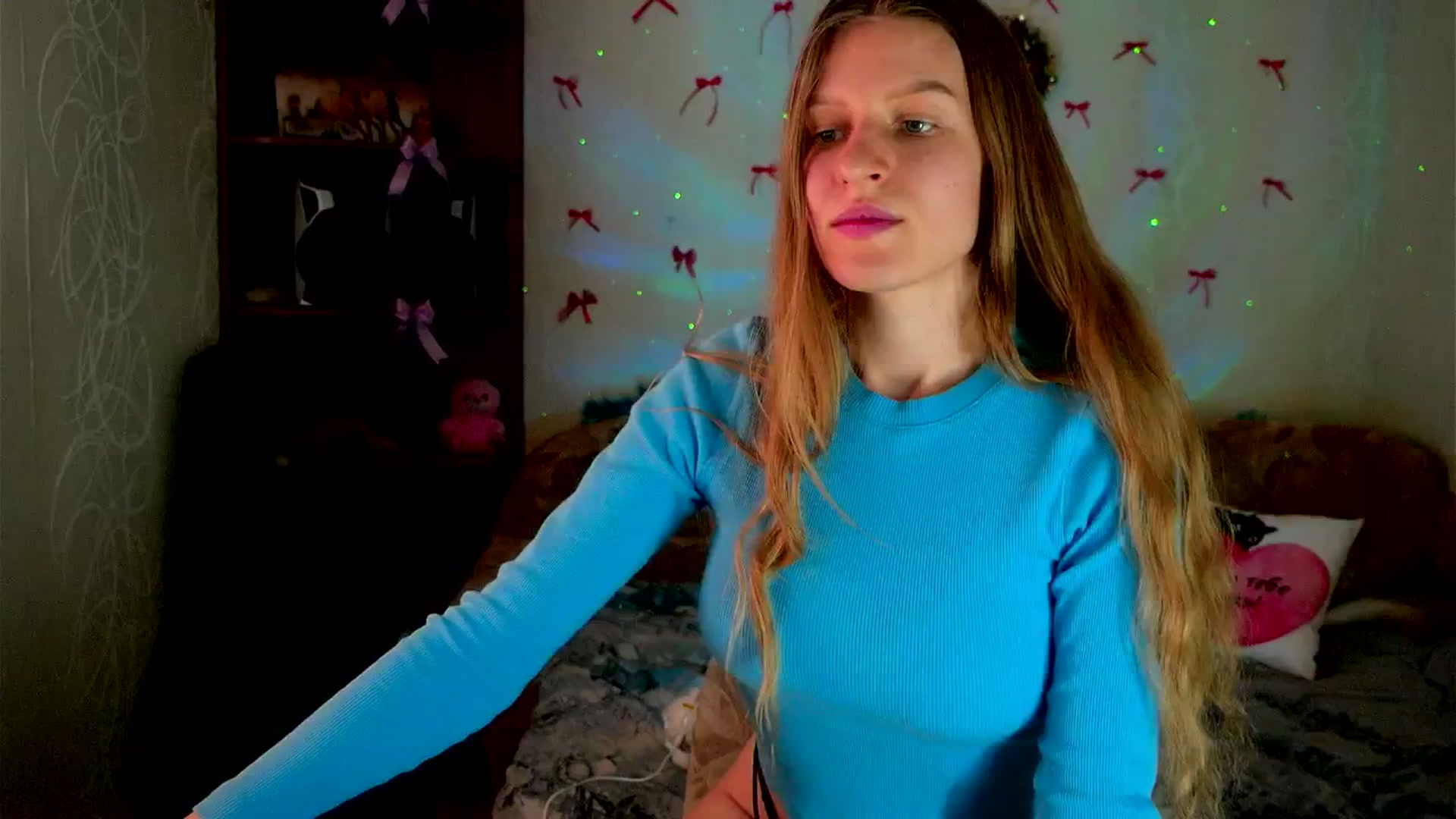 Gallery image thumbnail from Luna_evan's myfreecams stream on, 02/10/2026, 12:42 image 11 of 20