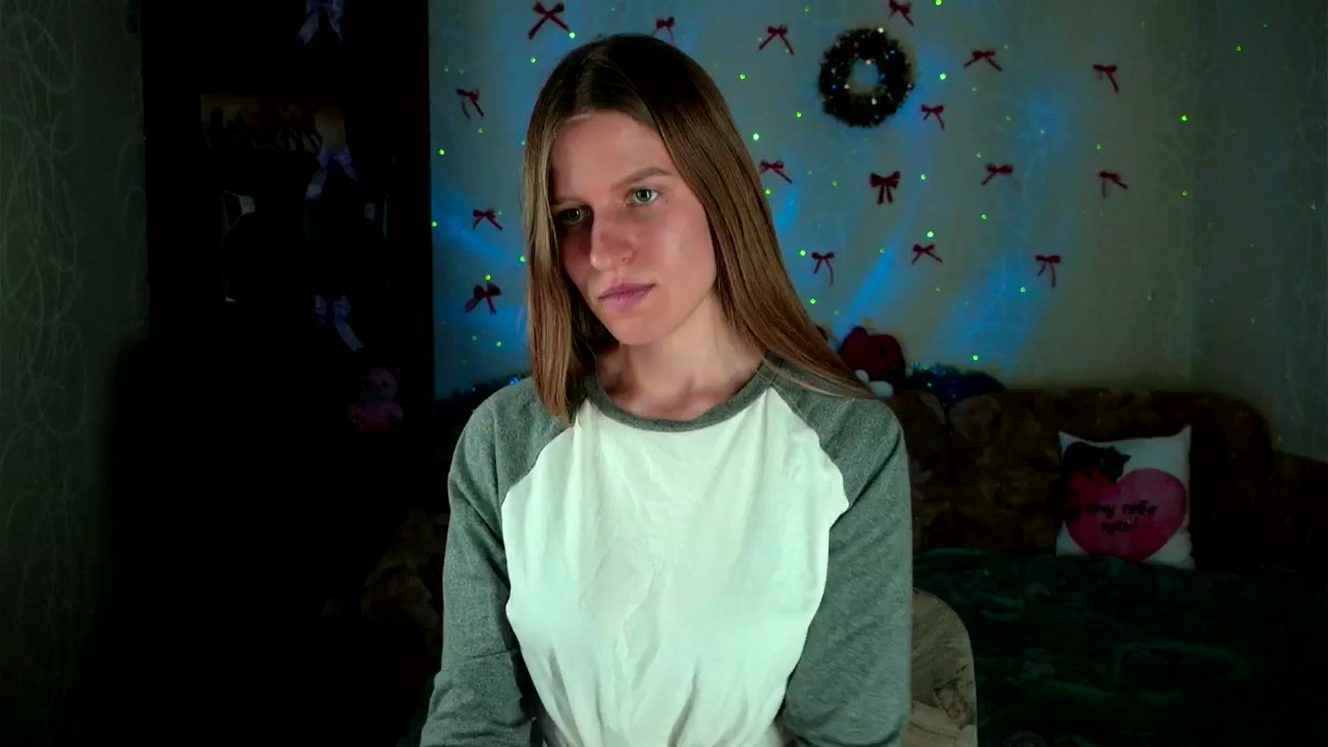 Gallery image thumbnail from Luna_evan's myfreecams stream on, 02/16/2026, 14:36 image 15 of 20