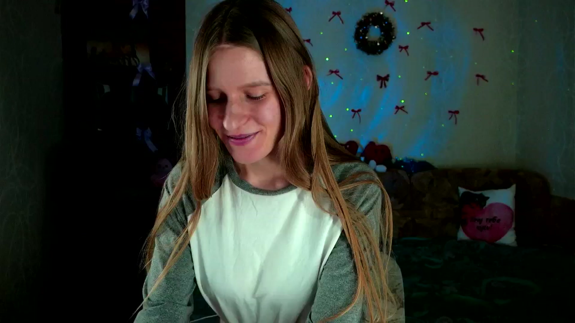 Gallery image thumbnail from Luna_evan's myfreecams stream on, 02/16/2026, 14:36 image 20 of 20