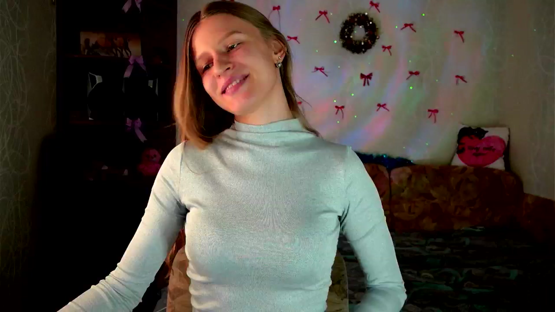 Gallery image thumbnail from Luna_evan's myfreecams stream on, 02/17/2026, 10:34 image 16 of 20