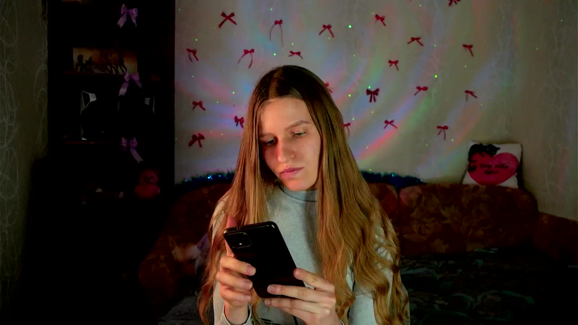 Gallery image thumbnail from Luna_evan's myfreecams stream on, 02/17/2026, 11:55 image 15 of 20
