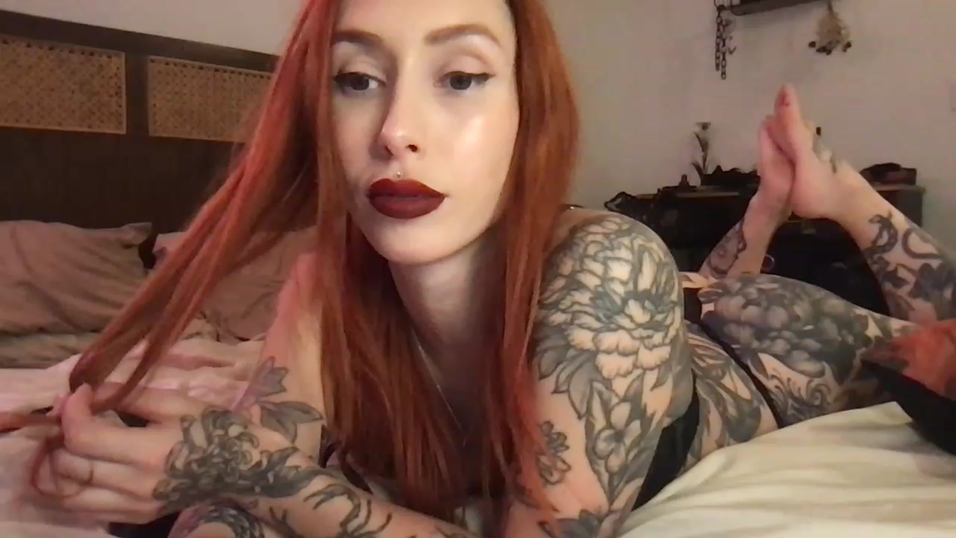 Gallery image thumbnail from Luna_luck's myfreecams stream on, 11/15/2022, 05:38 image 9 of 20