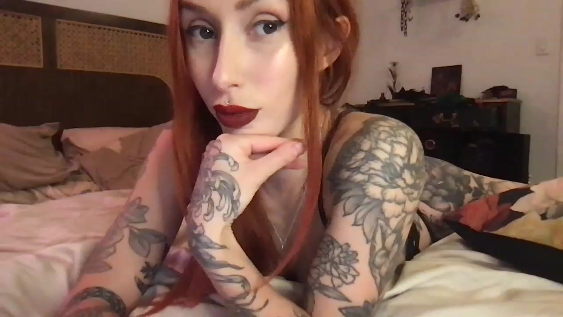 Gallery image thumbnail from Luna_luck's myfreecams stream on, 11/15/2022, 05:38 image 2 of 20
