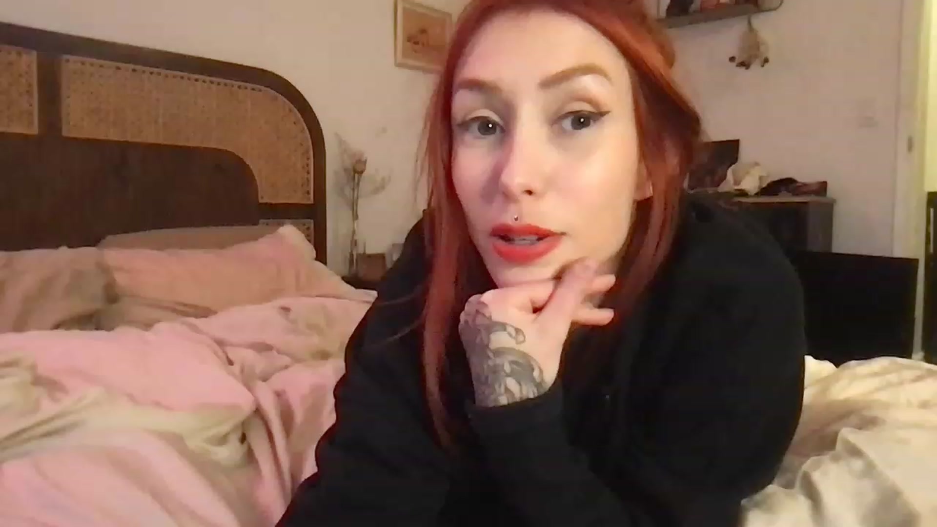 Gallery image thumbnail from Luna_luck's myfreecams stream on, 11/24/2022, 24:46 image 4 of 20