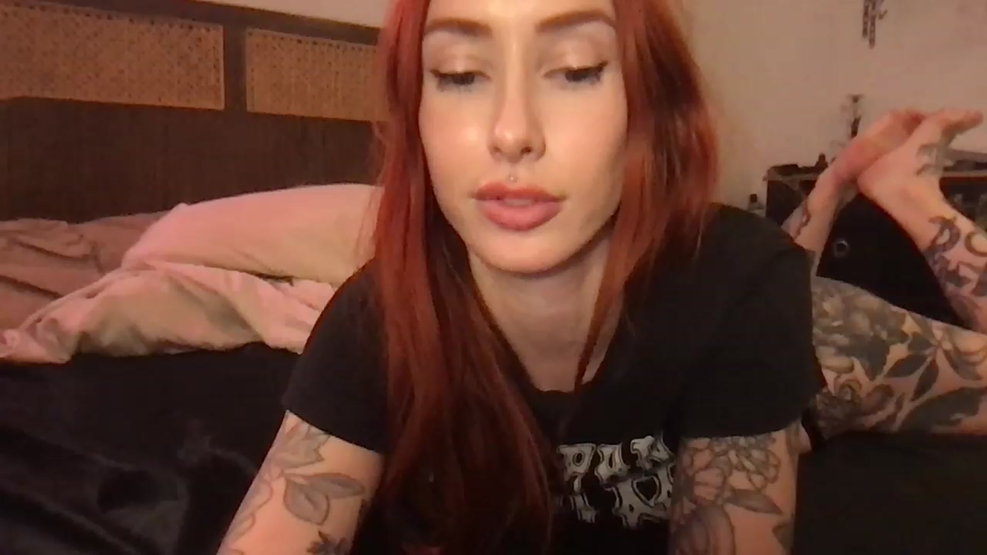 Gallery image thumbnail from Luna_luck's myfreecams stream on, 12/15/2022, 02:48 image 5 of 20