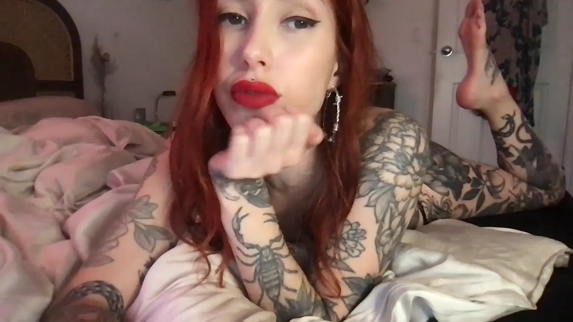 Gallery image thumbnail from Luna_luck's myfreecams stream on, 01/11/2023, 01:01 image 19 of 20