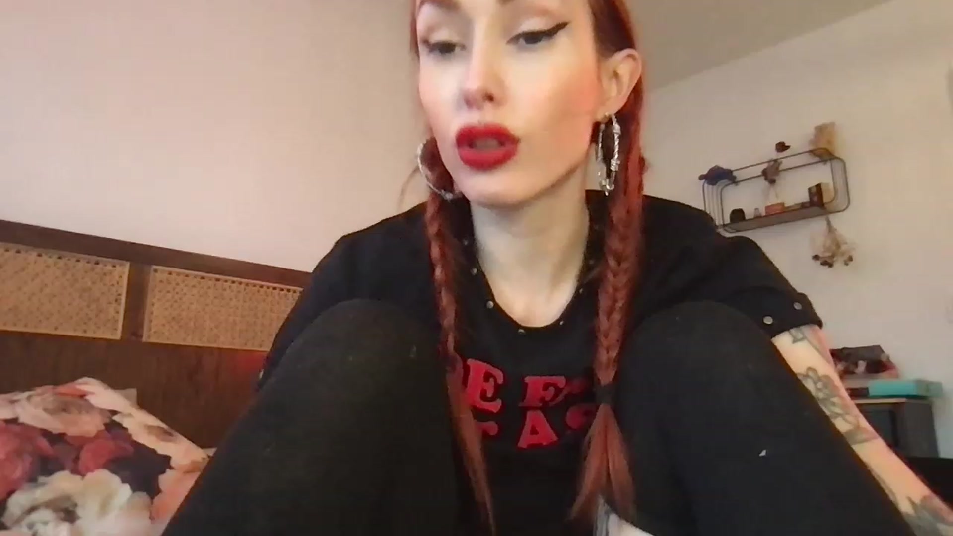 Gallery image thumbnail from Luna_luck's myfreecams stream on, 01/31/2023, 23:58 image 4 of 20