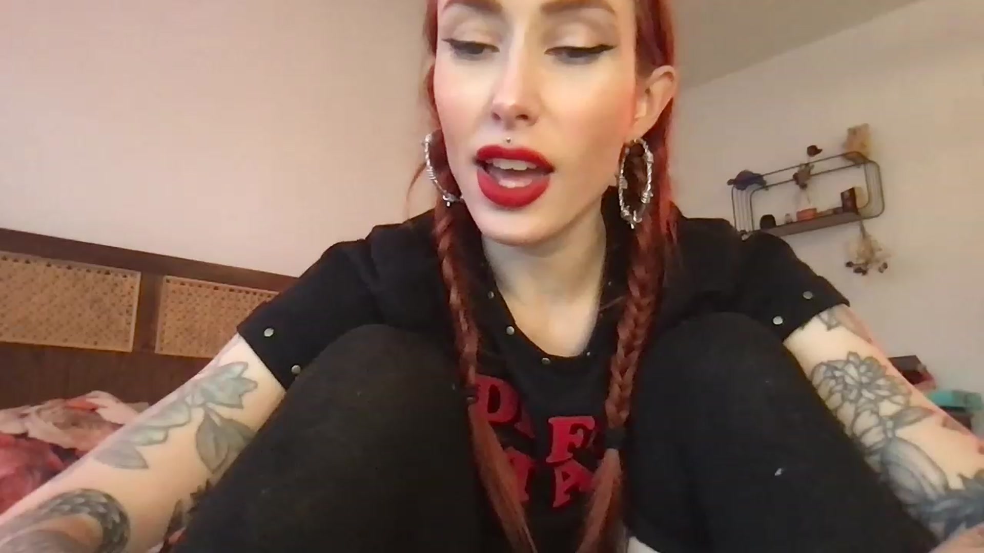 Gallery image thumbnail from Luna_luck's myfreecams stream on, 01/31/2023, 23:58 image 5 of 20