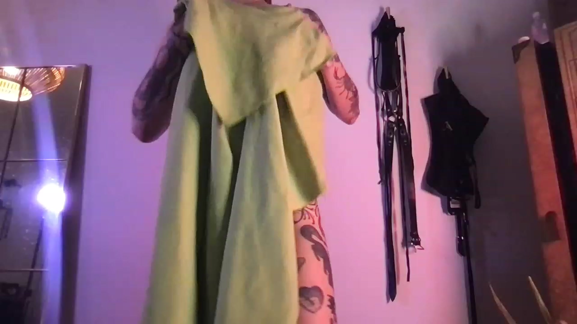 Gallery image thumbnail from Luna_luck's myfreecams stream on, 02/04/2023, 01:31 image 9 of 20