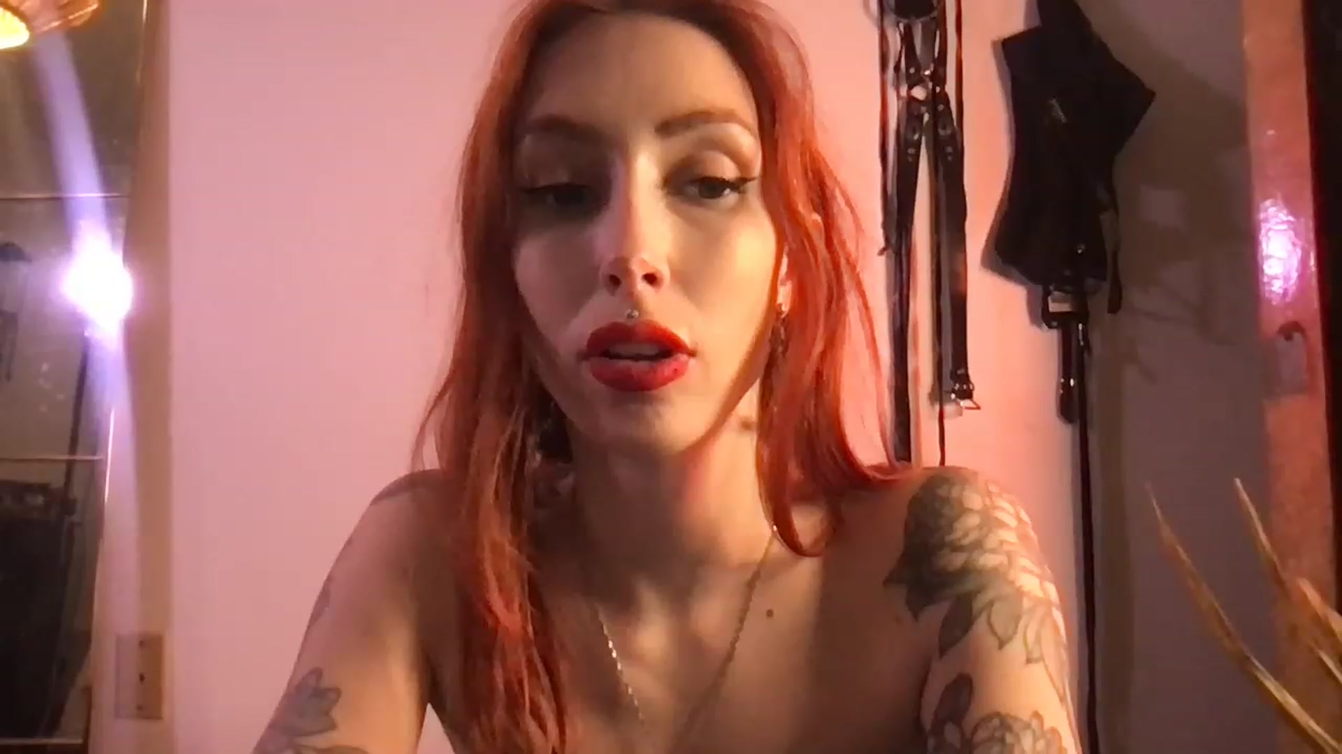 Gallery image thumbnail from Luna_luck's myfreecams stream on, 02/04/2023, 01:31 image 8 of 20