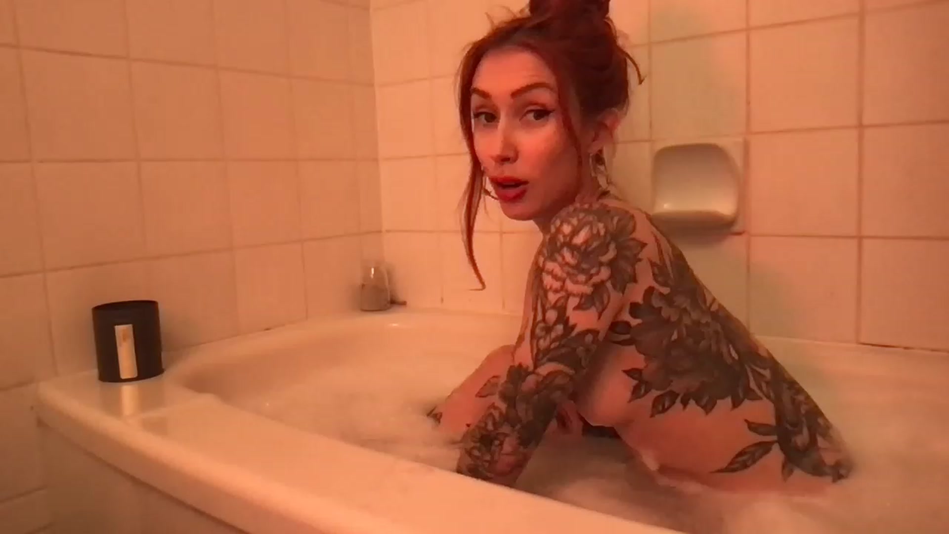 Gallery image thumbnail from Luna_luck's myfreecams stream on, 02/04/2023, 01:31 image 20 of 20