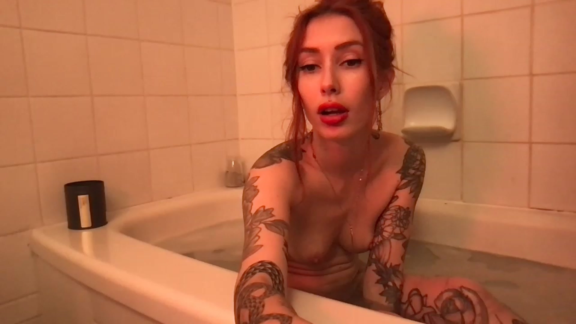 Gallery image thumbnail from Luna_luck's myfreecams stream on, 02/04/2023, 01:55 image 10 of 20