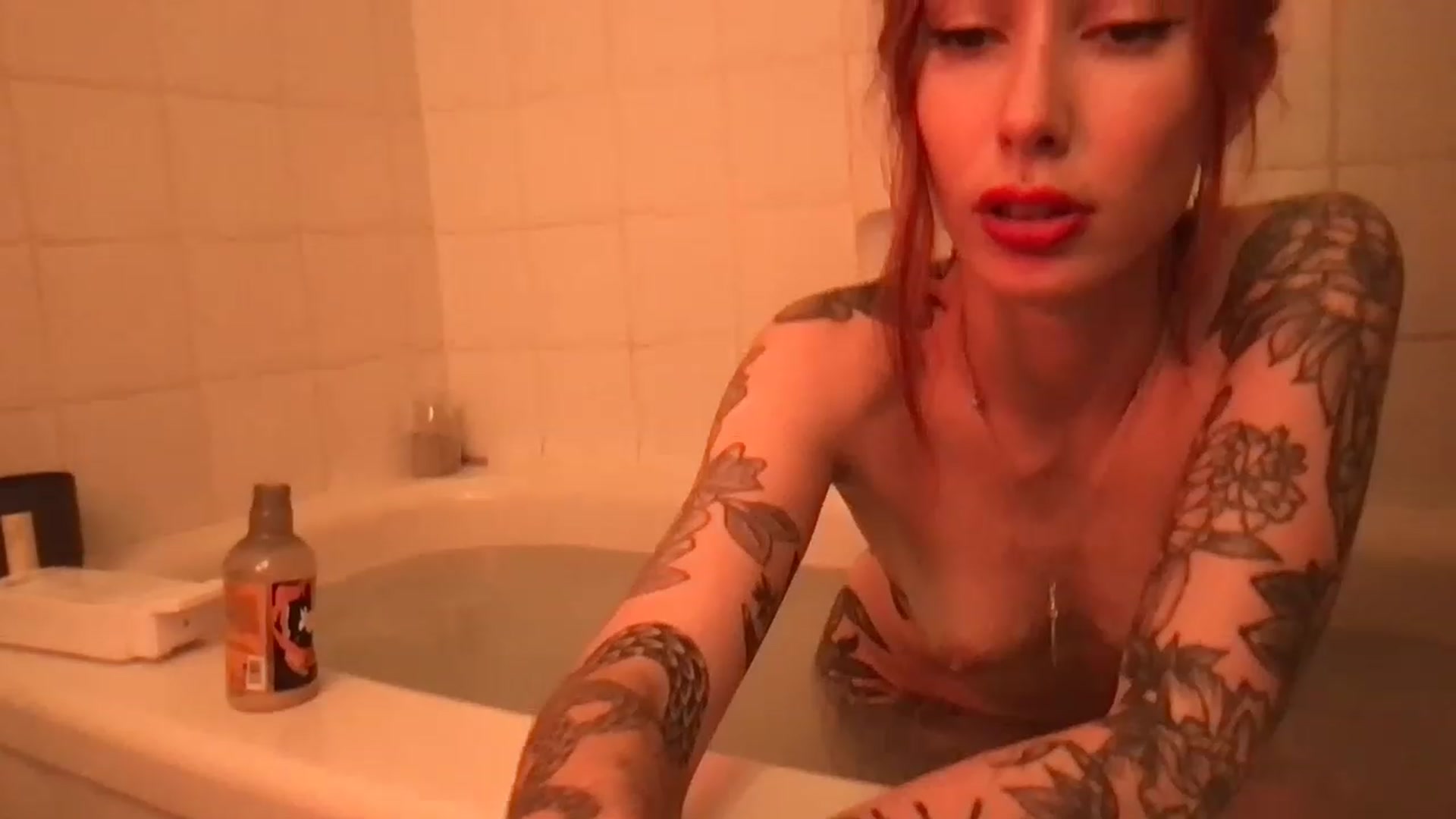 Gallery image thumbnail from Luna_luck's myfreecams stream on, 02/04/2023, 01:55 image 19 of 20